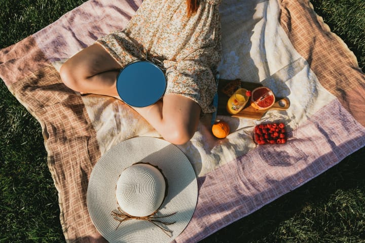 Traveling While Vegan: 9 Budget-Friendly Tips to Eat Well Anywhere